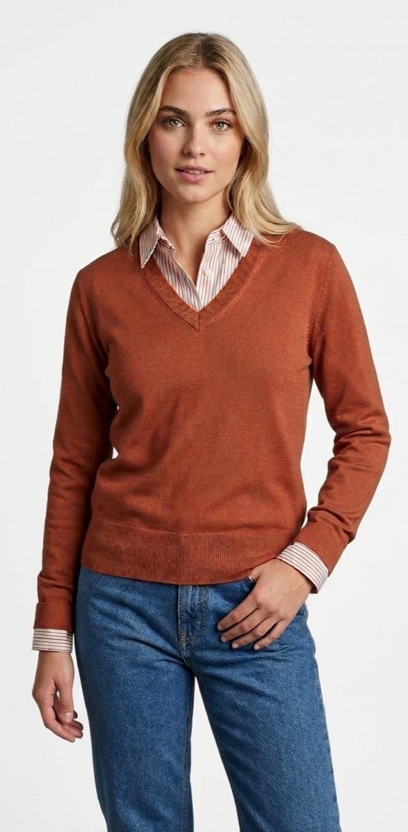 jersey marron terracota purottato con camisa integrada, cuello en v